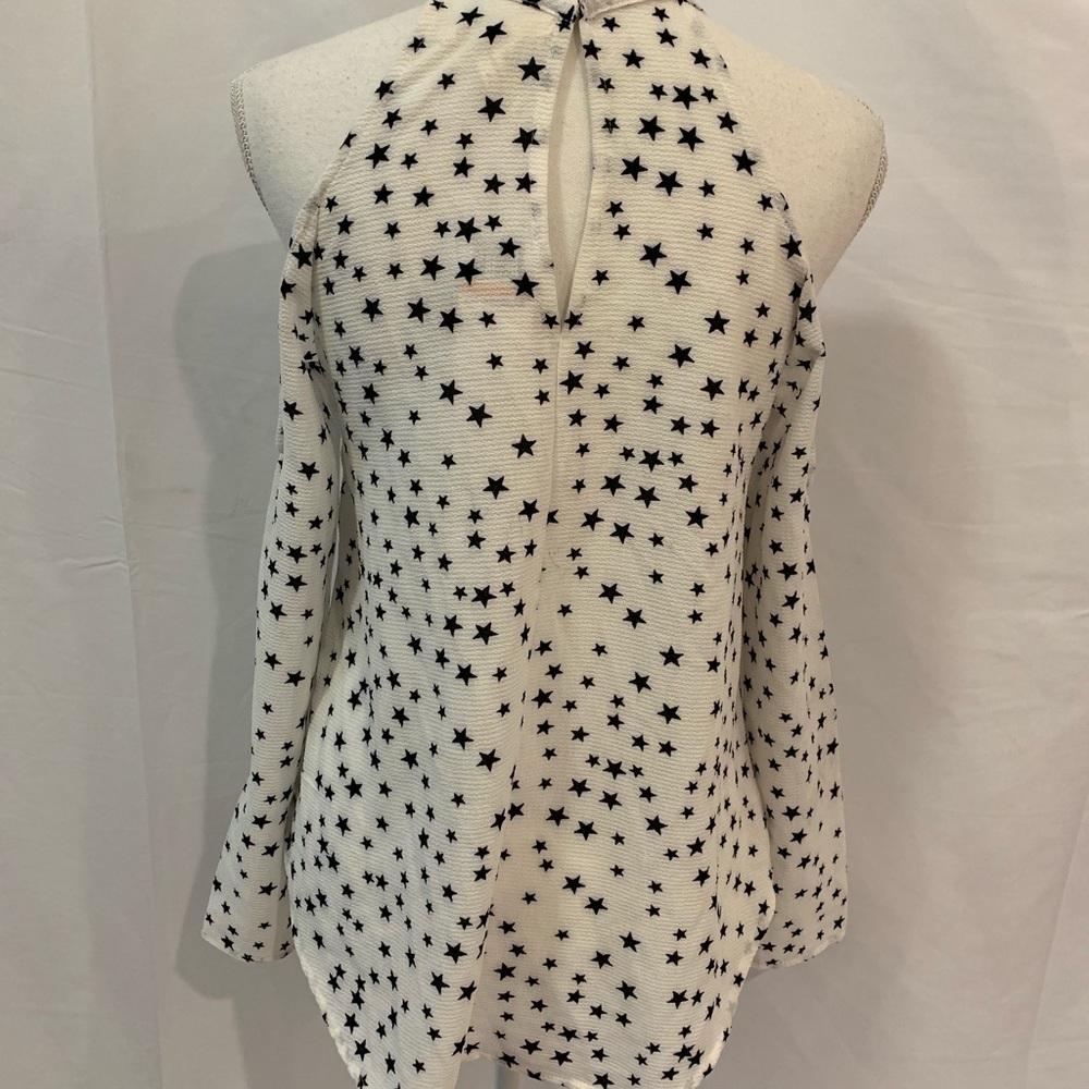 Seven Sisters cold shoulder star print top - Picture 7 of 7
